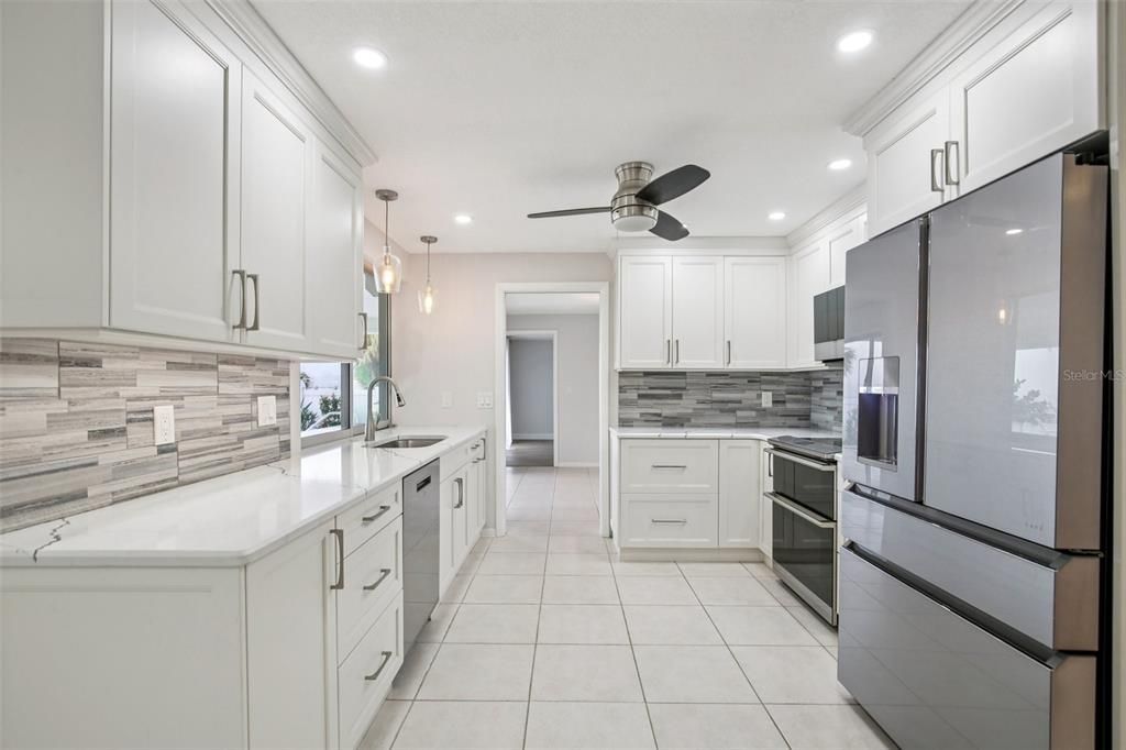 На продажу: $1,550,000 (4 спален, 3 ванн, 2180 Квадратных фут)