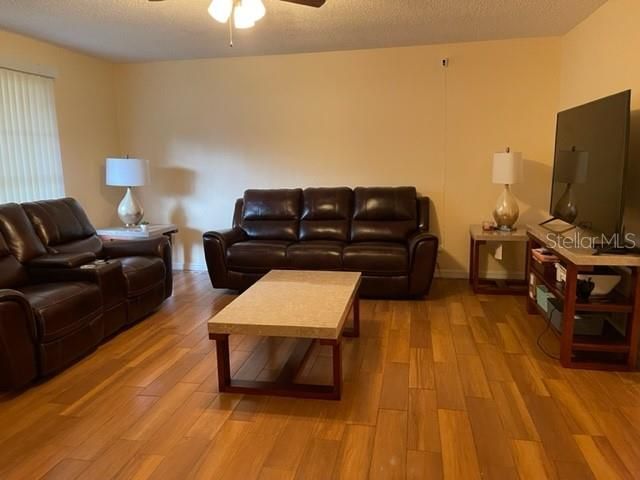 En Venta: $220,000 (3 camas, 1 baños, 1014 Pies cuadrados)