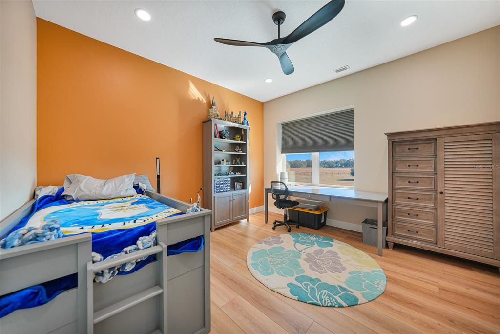 На продажу: $1,650,000 (4 спален, 3 ванн, 4076 Квадратных фут)