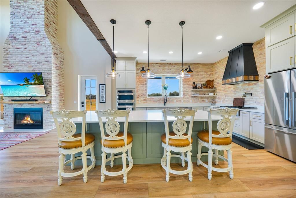 На продажу: $1,650,000 (4 спален, 3 ванн, 4076 Квадратных фут)