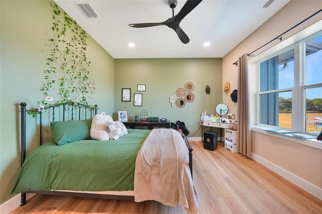 На продажу: $1,650,000 (4 спален, 3 ванн, 4076 Квадратных фут)