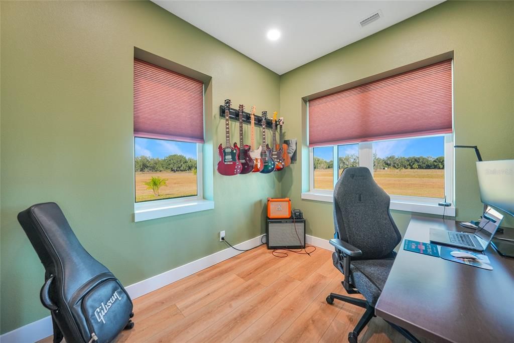 На продажу: $1,650,000 (4 спален, 3 ванн, 4076 Квадратных фут)