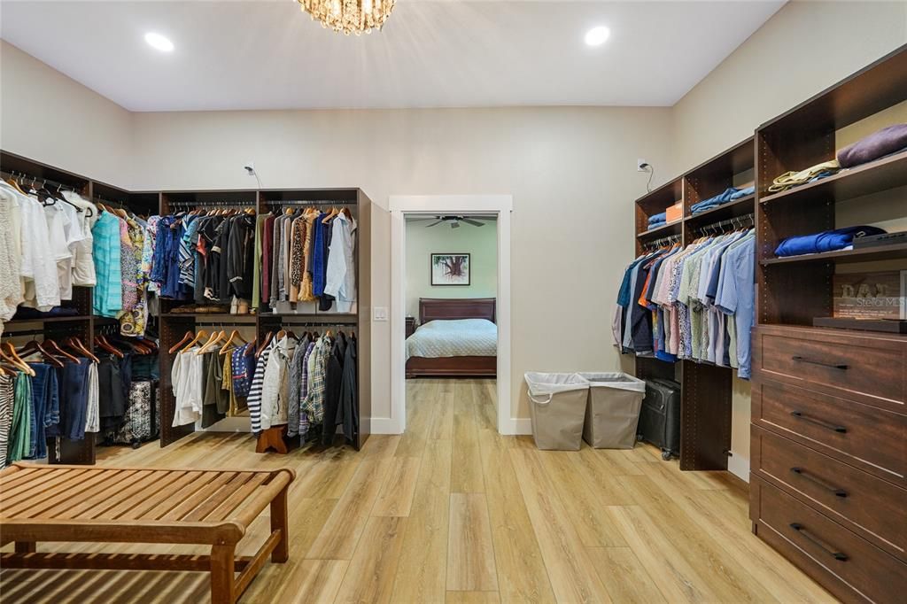 На продажу: $1,650,000 (4 спален, 3 ванн, 4076 Квадратных фут)