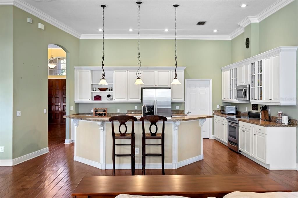 En Venta: $750,000 (5 camas, 3 baños, 3283 Pies cuadrados)