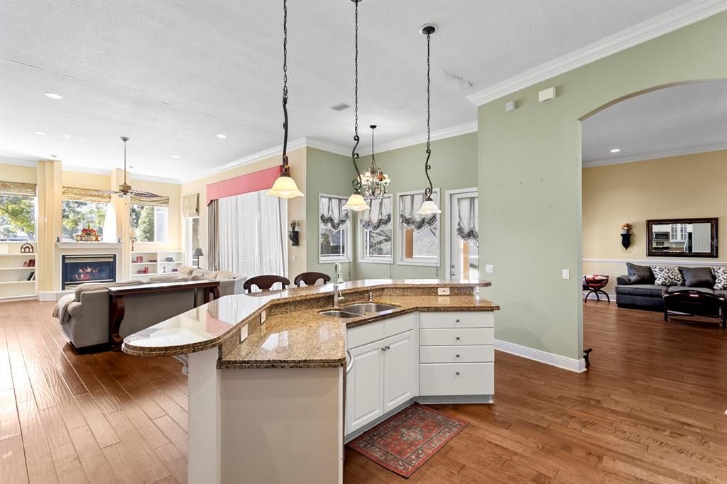 En Venta: $750,000 (5 camas, 3 baños, 3283 Pies cuadrados)