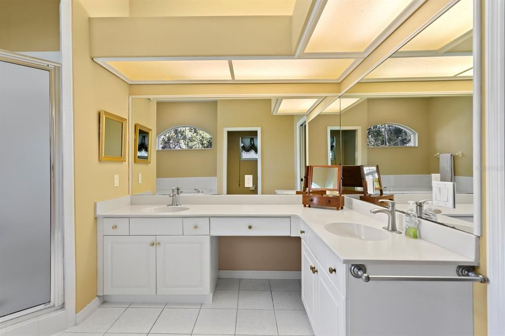 En Venta: $750,000 (5 camas, 3 baños, 3283 Pies cuadrados)