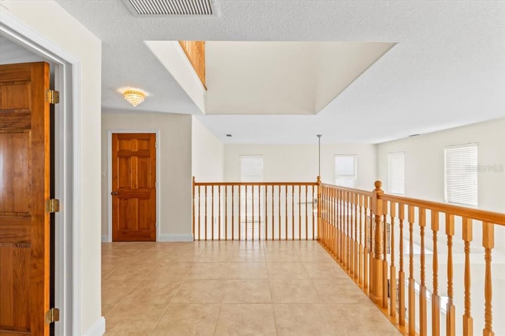 For Sale: $1,195,000 (3 beds, 2 baths, 3550 Square Feet)