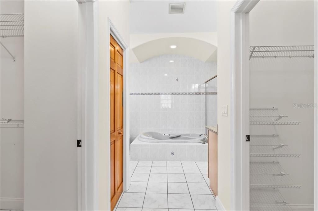 For Sale: $1,195,000 (3 beds, 2 baths, 3550 Square Feet)