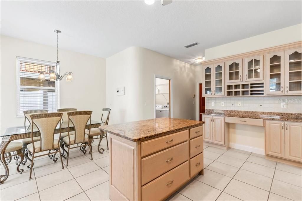 For Sale: $1,195,000 (3 beds, 2 baths, 3550 Square Feet)