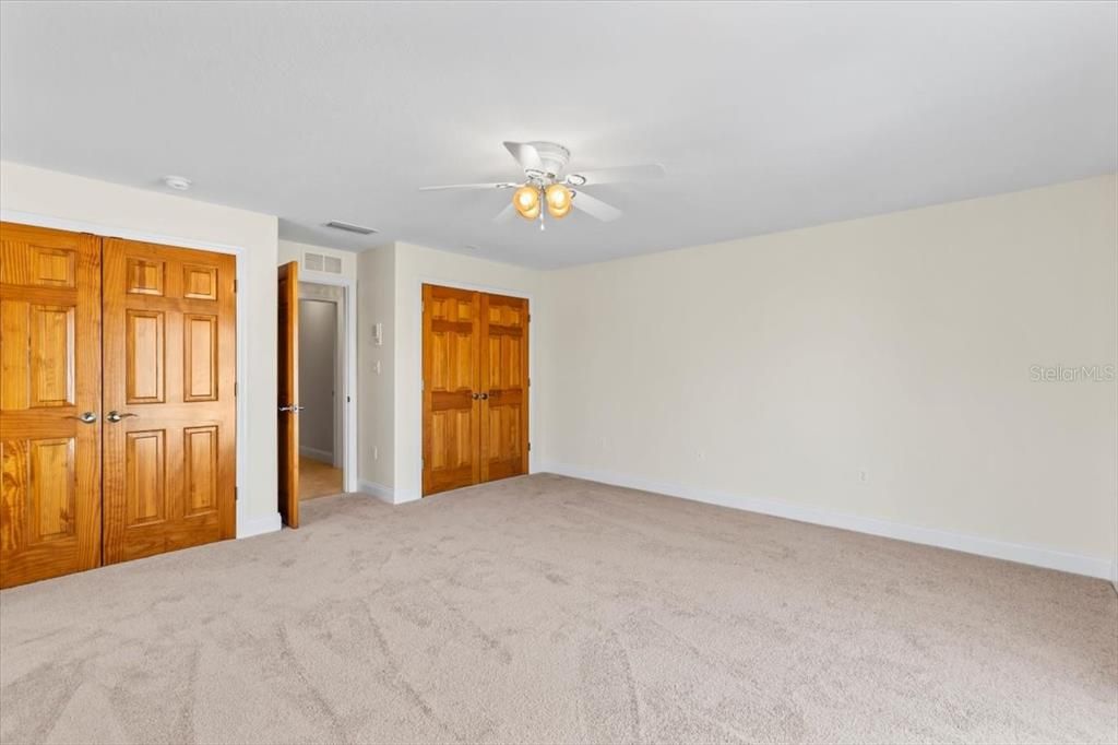 For Sale: $1,195,000 (3 beds, 2 baths, 3550 Square Feet)