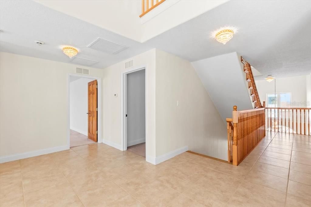 For Sale: $1,195,000 (3 beds, 2 baths, 3550 Square Feet)