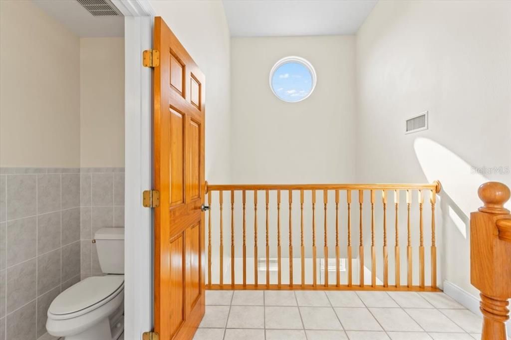 For Sale: $1,195,000 (3 beds, 2 baths, 3550 Square Feet)