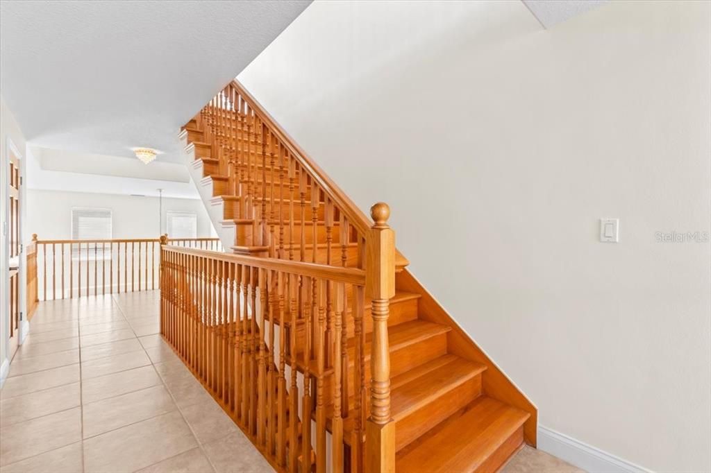 For Sale: $1,195,000 (3 beds, 2 baths, 3550 Square Feet)