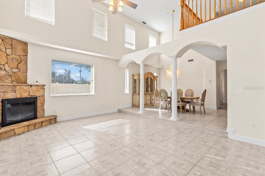 For Sale: $1,195,000 (3 beds, 2 baths, 3550 Square Feet)