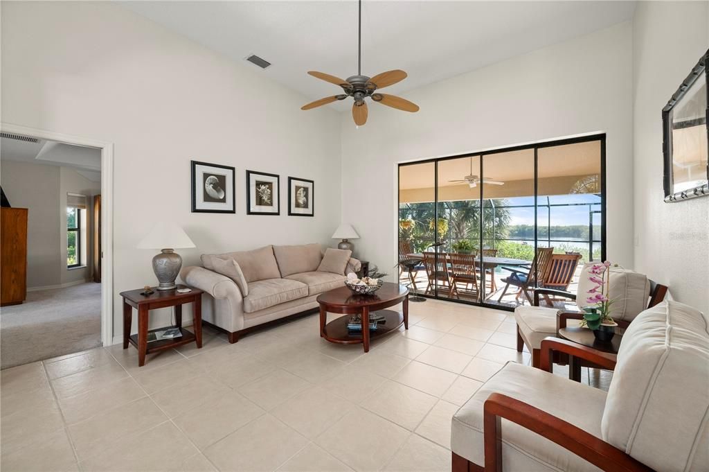 На продажу: $930,000 (3 спален, 2 ванн, 2569 Квадратных фут)