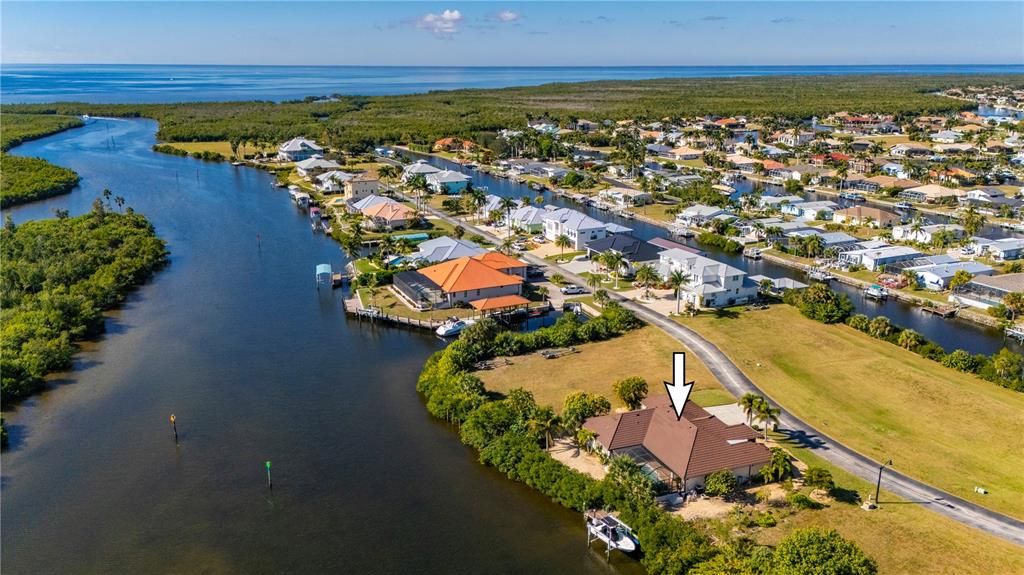 На продажу: $930,000 (3 спален, 2 ванн, 2569 Квадратных фут)