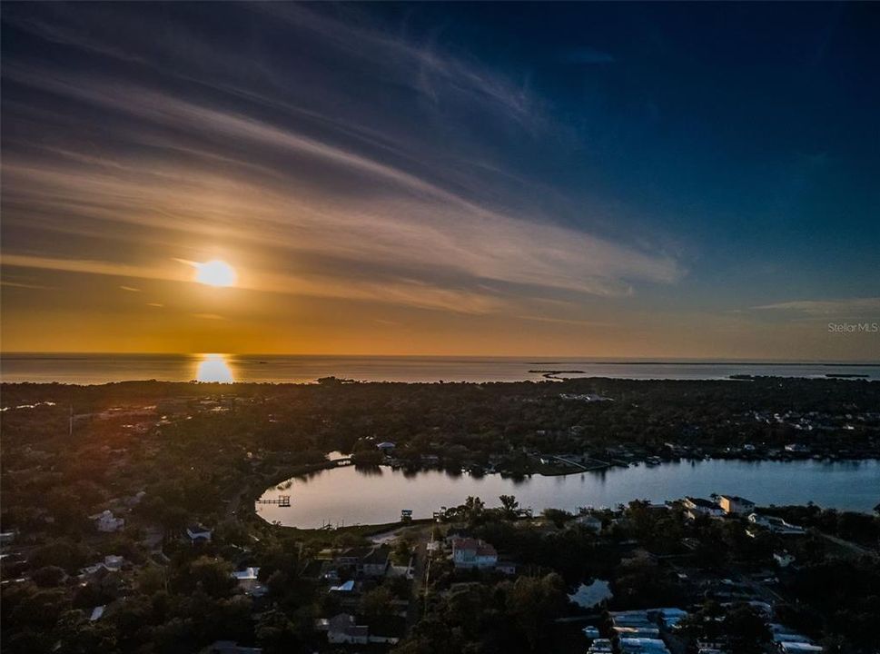 For Sale: $749,900 (3 beds, 3 baths, 2368 Square Feet)