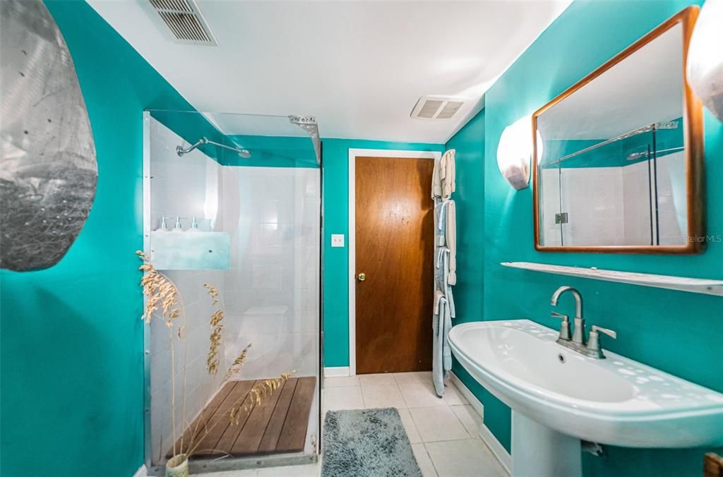 For Sale: $749,900 (3 beds, 3 baths, 2368 Square Feet)