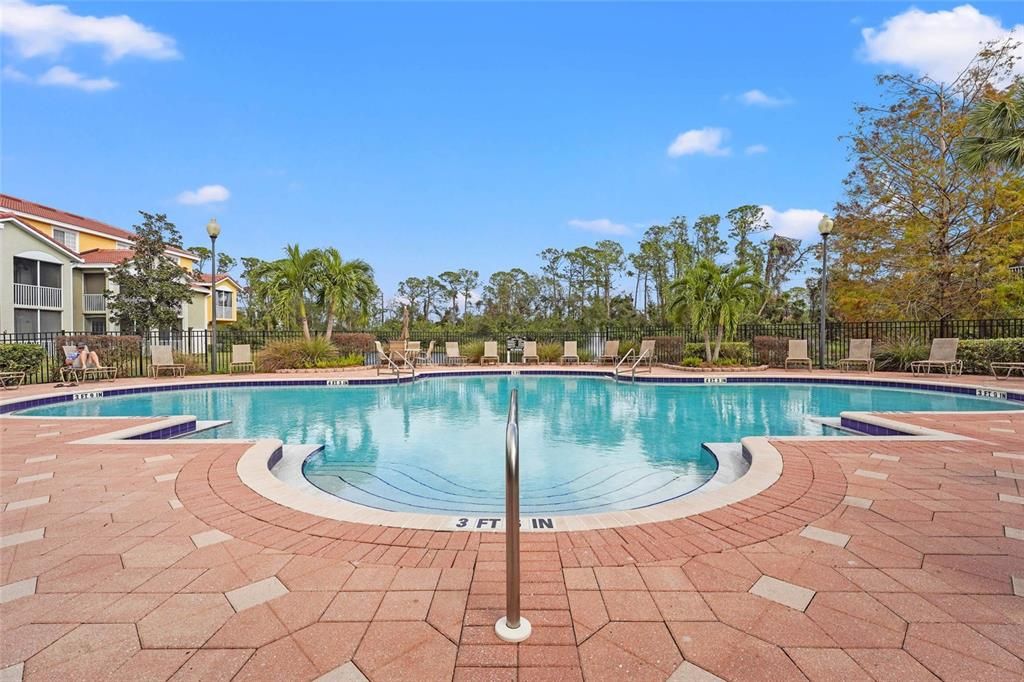 For Sale: $179,900 (1 beds, 1 baths, 1032 Square Feet)