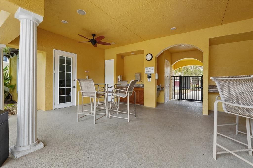 For Sale: $179,900 (1 beds, 1 baths, 1032 Square Feet)