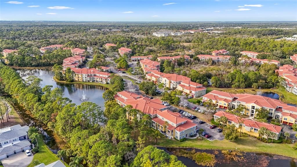 For Sale: $179,900 (1 beds, 1 baths, 1032 Square Feet)