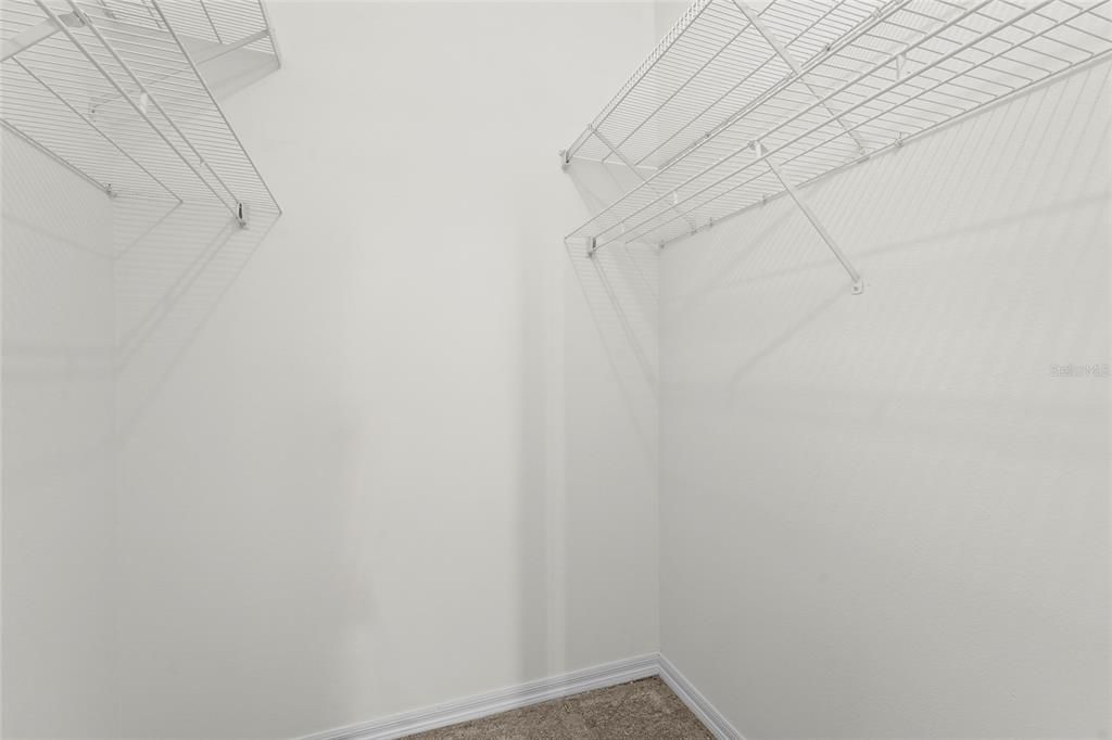 For Sale: $179,900 (1 beds, 1 baths, 1032 Square Feet)