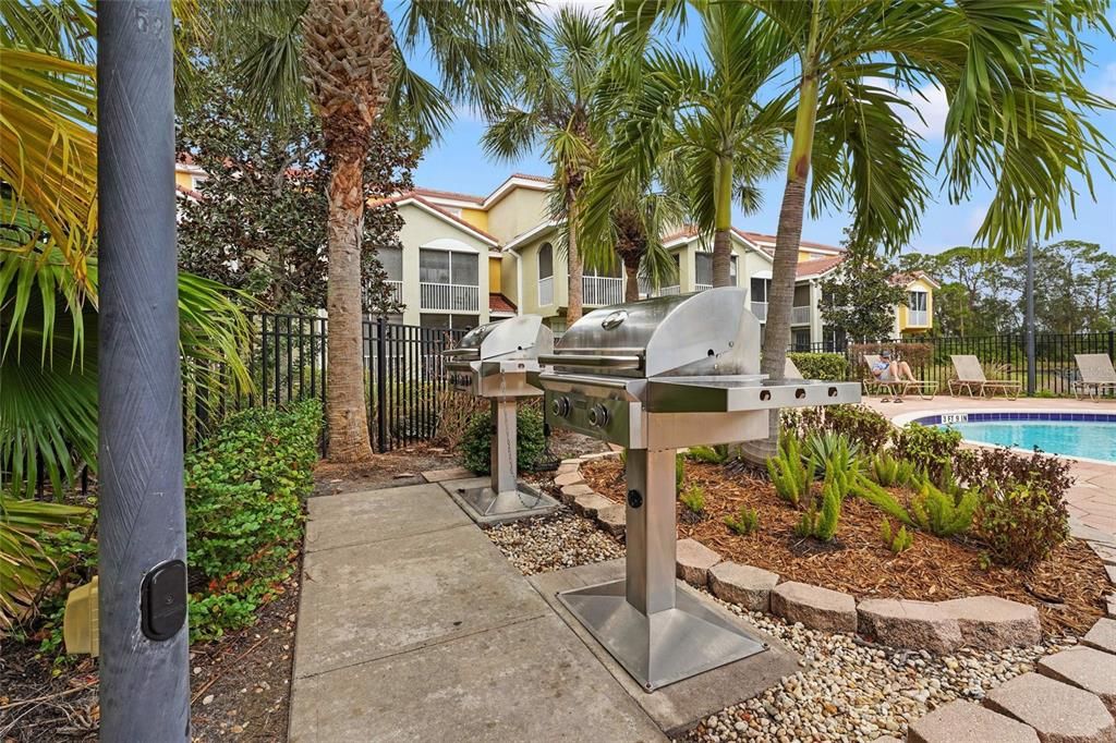 For Sale: $179,900 (1 beds, 1 baths, 1032 Square Feet)