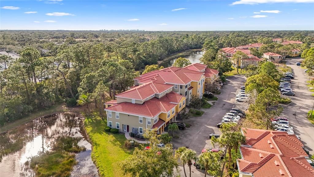 For Sale: $179,900 (1 beds, 1 baths, 1032 Square Feet)