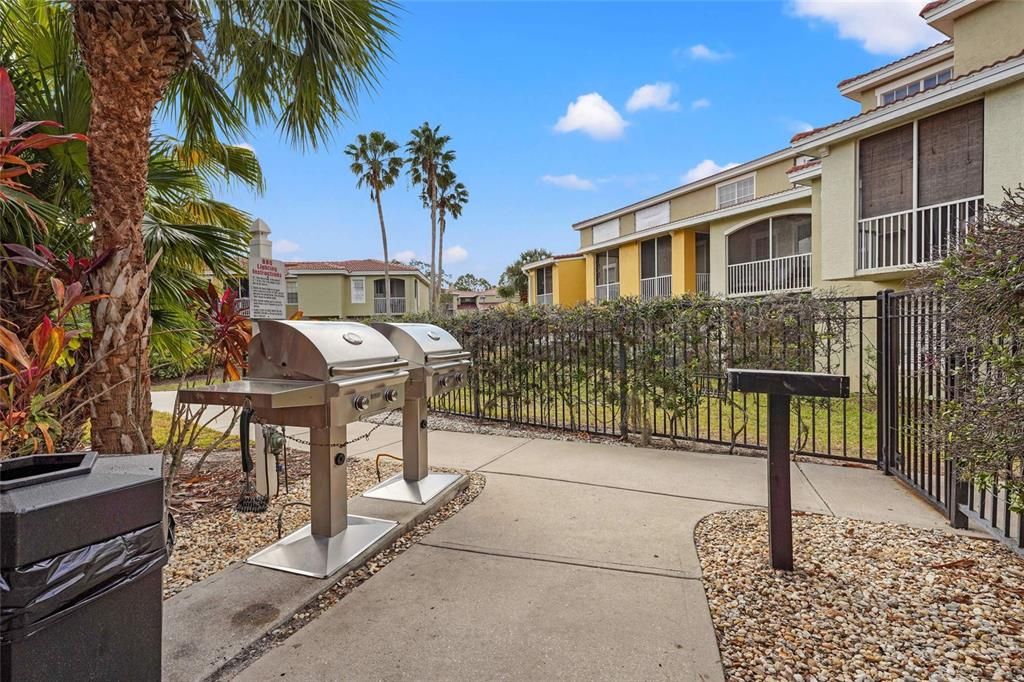 For Sale: $179,900 (1 beds, 1 baths, 1032 Square Feet)