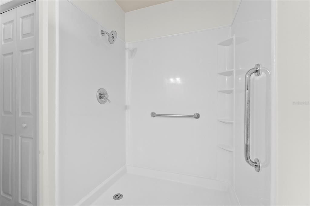 For Sale: $179,900 (1 beds, 1 baths, 1032 Square Feet)