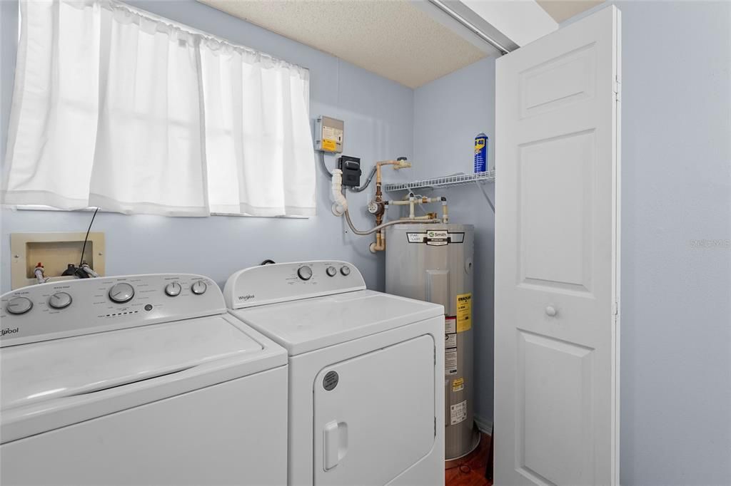 For Sale: $179,900 (1 beds, 1 baths, 1032 Square Feet)