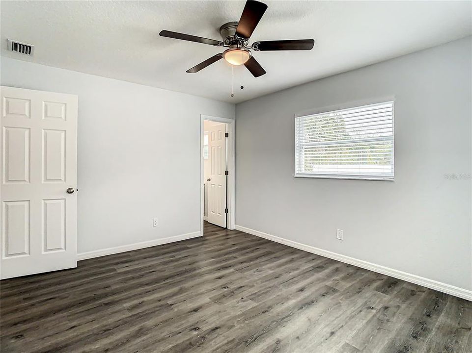 В аренду: $2,800 (3 спален, 2 ванн, 1277 Квадратных фут)