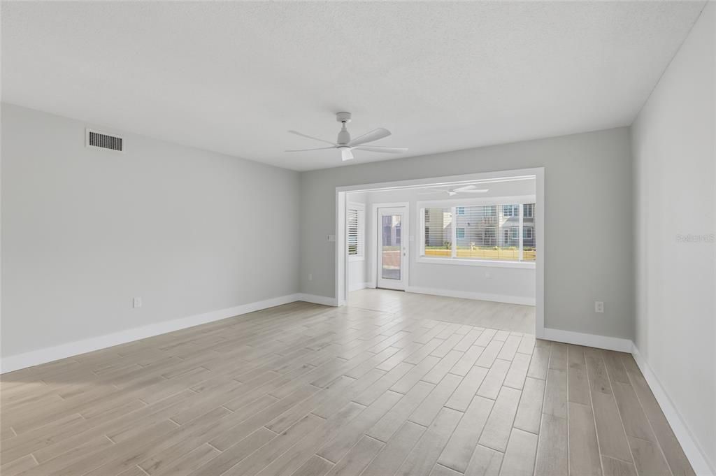 En Venta: $480,000 (2 camas, 2 baños, 1151 Pies cuadrados)