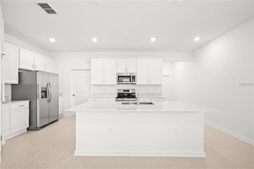 В аренду: $2,600 (3 спален, 2 ванн, 1795 Квадратных фут)