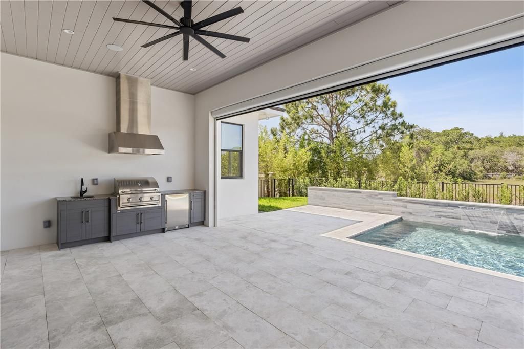 На продажу: $2,195,000 (5 спален, 4 ванн, 4429 Квадратных фут)