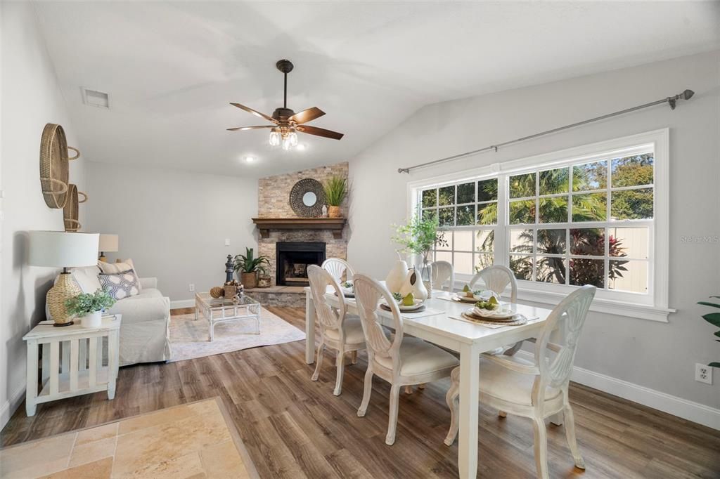 En Venta: $678,000 (3 camas, 2 baños, 2118 Pies cuadrados)