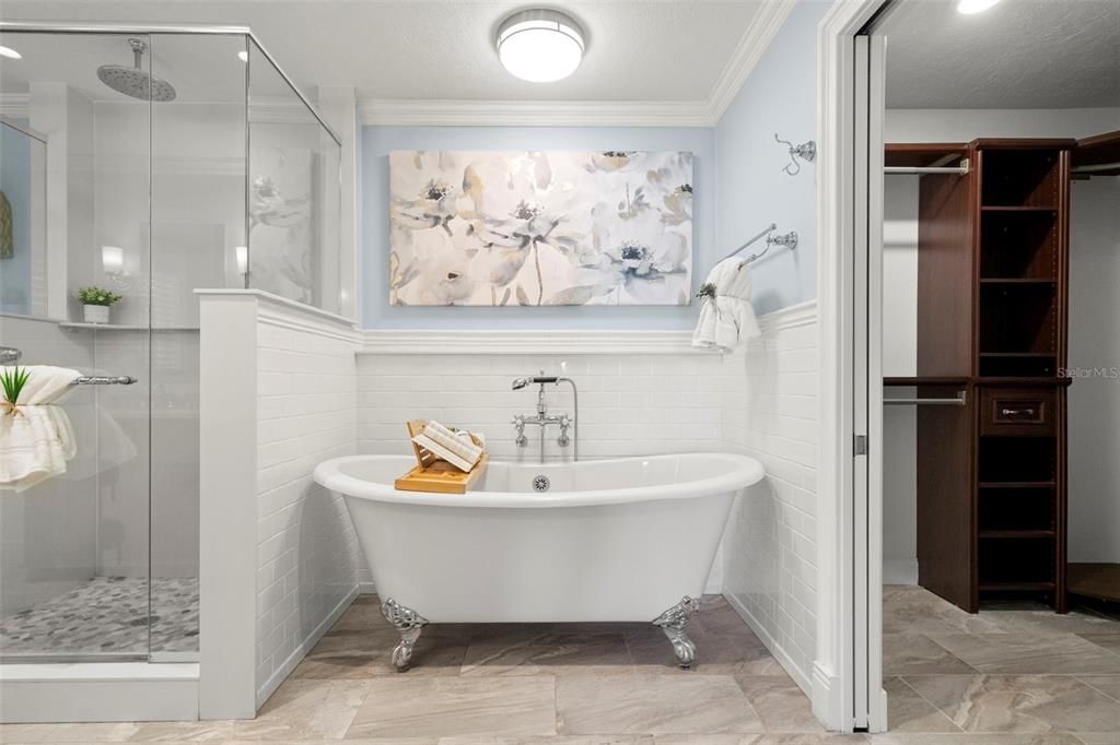 En Venta: $678,000 (3 camas, 2 baños, 2118 Pies cuadrados)