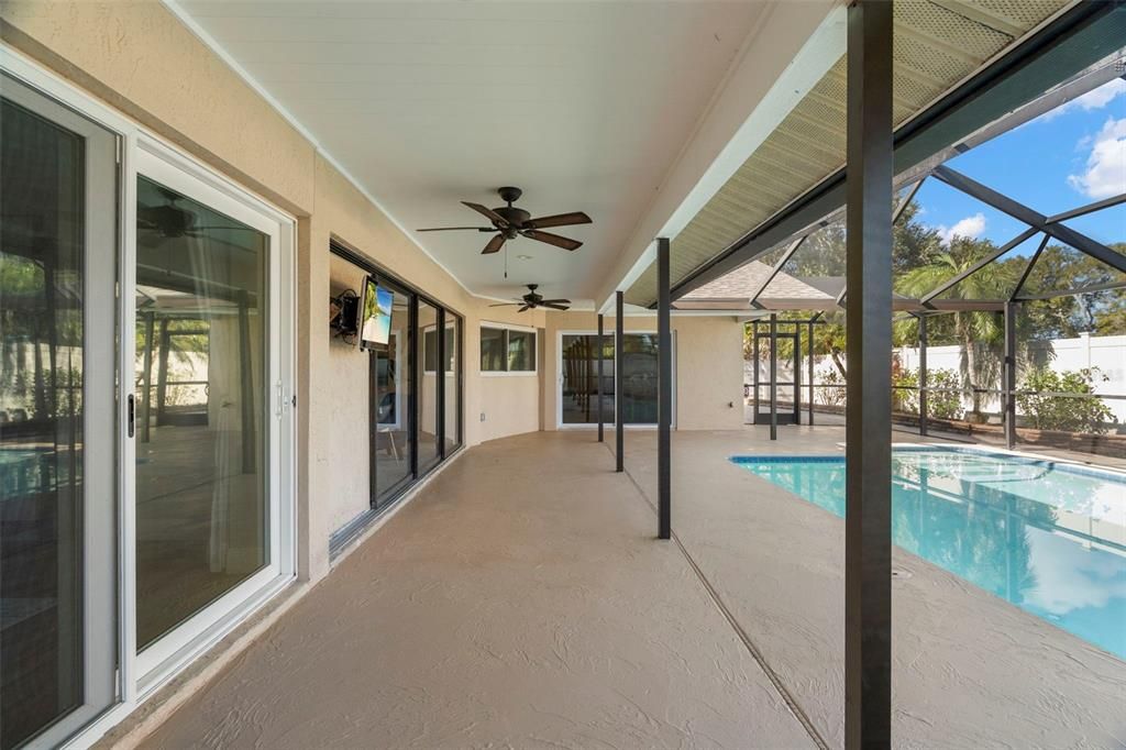 En Venta: $678,000 (3 camas, 2 baños, 2118 Pies cuadrados)