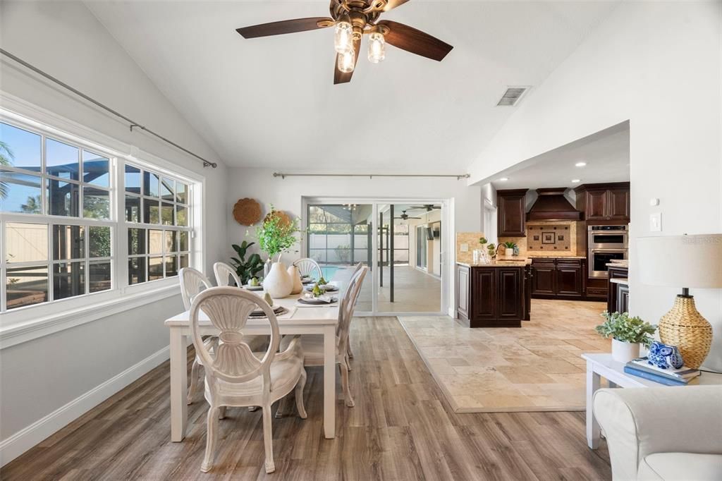 En Venta: $678,000 (3 camas, 2 baños, 2118 Pies cuadrados)