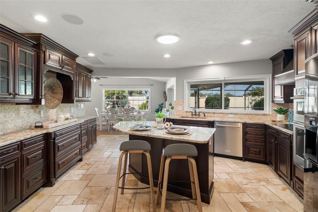 En Venta: $678,000 (3 camas, 2 baños, 2118 Pies cuadrados)