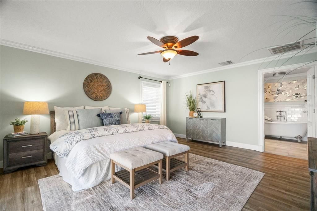 En Venta: $678,000 (3 camas, 2 baños, 2118 Pies cuadrados)