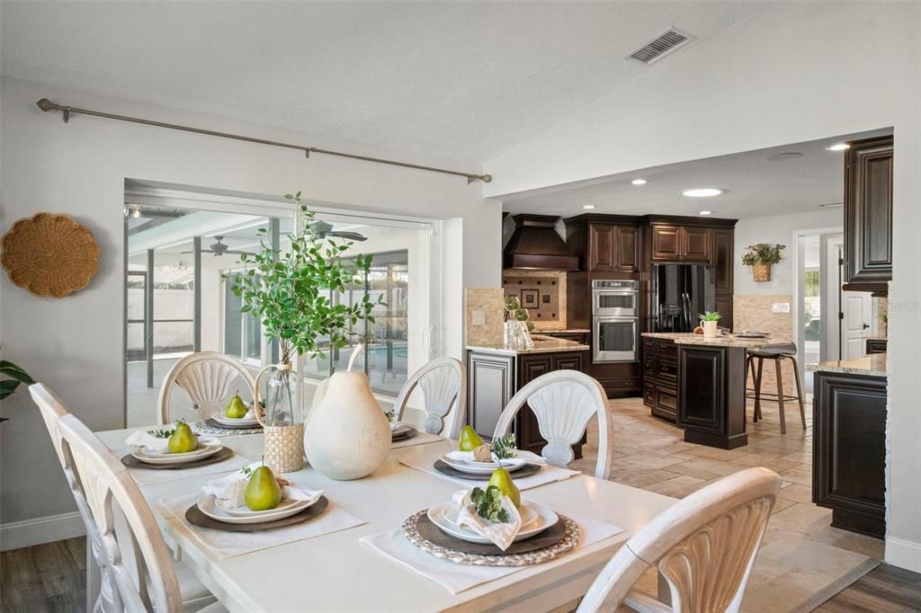 En Venta: $678,000 (3 camas, 2 baños, 2118 Pies cuadrados)