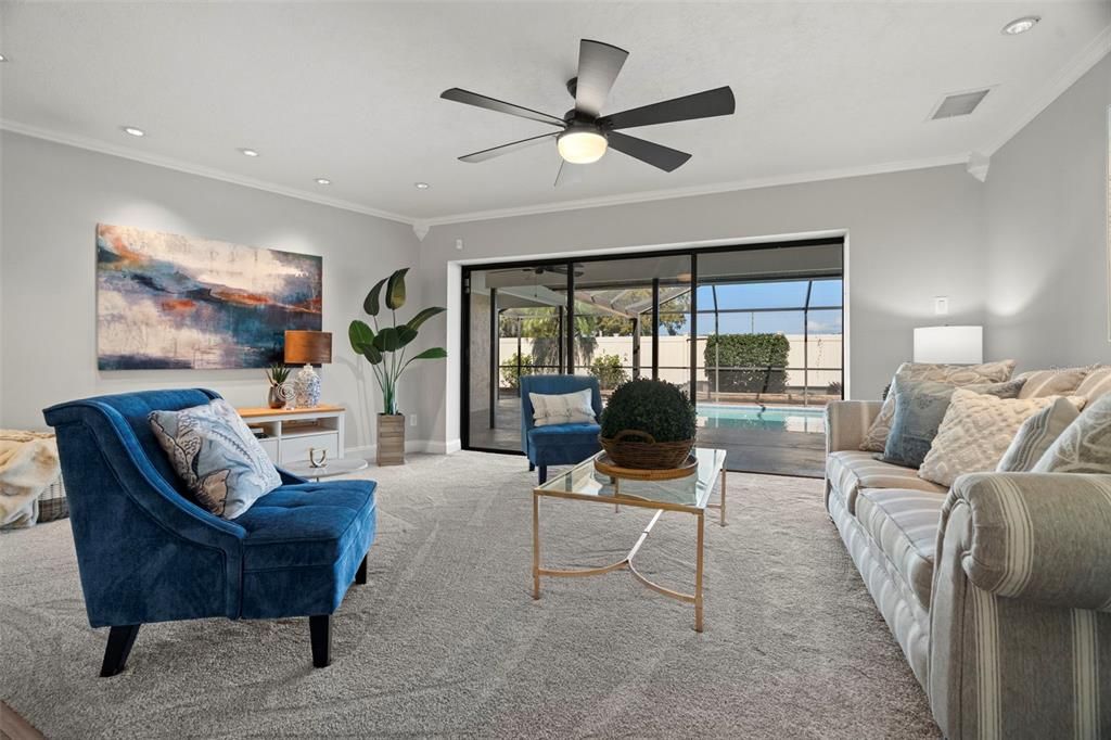 En Venta: $678,000 (3 camas, 2 baños, 2118 Pies cuadrados)