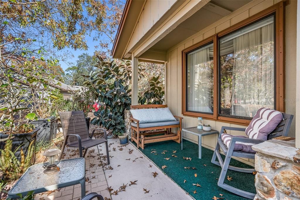 На продажу: $275,000 (2 спален, 2 ванн, 1406 Квадратных фут)