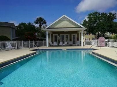 出租: $1,595 (2 贝兹, 2 浴室, 1000 平方英尺)