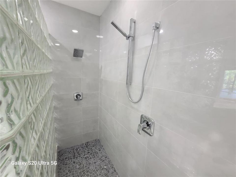 For Sale: $1,185,000 (3 beds, 2 baths, 2298 Square Feet)