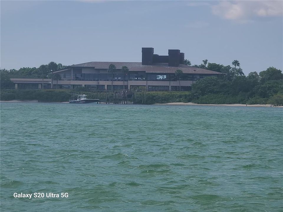 For Sale: $1,185,000 (3 beds, 2 baths, 2298 Square Feet)