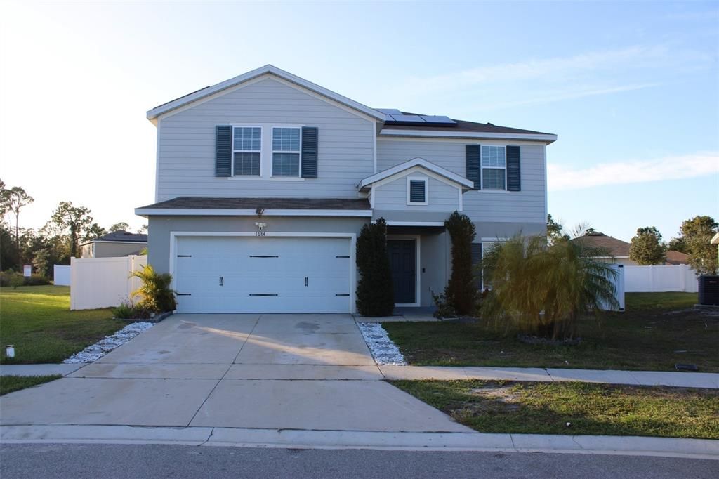 В аренду: $2,200 (4 спален, 2 ванн, 2232 Квадратных фут)