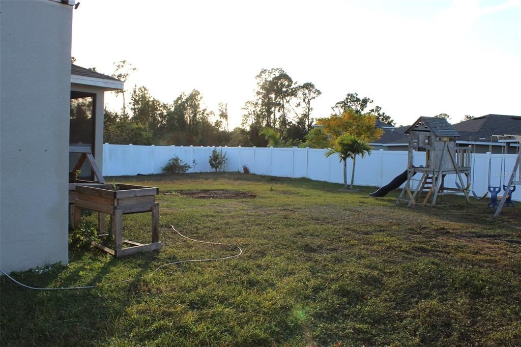 В аренду: $2,200 (4 спален, 2 ванн, 2232 Квадратных фут)