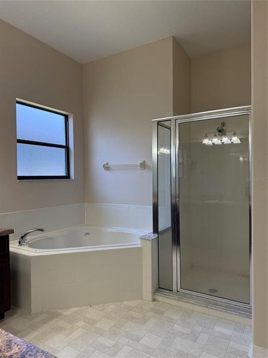 For Rent: $2,800 (5 beds, 4 baths, 2901 Square Feet)